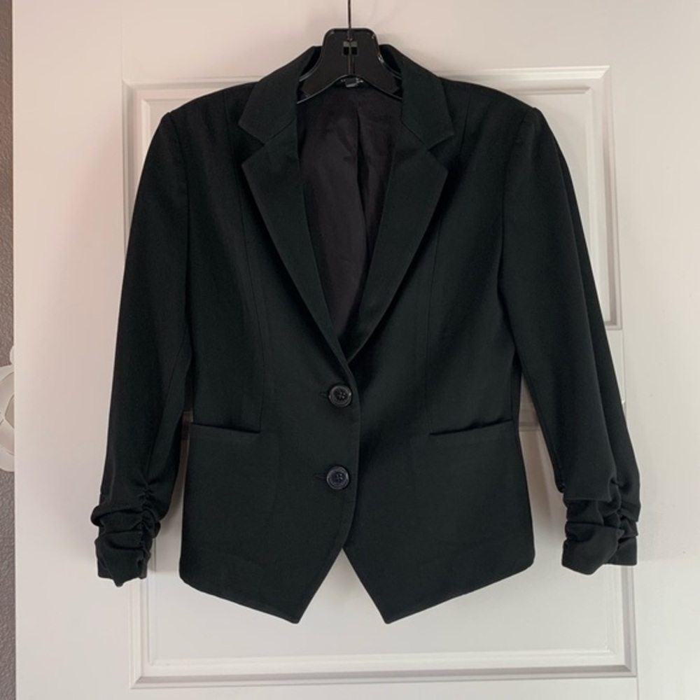 Express Cropped Blazer with Ruched 3/4 Sleeves